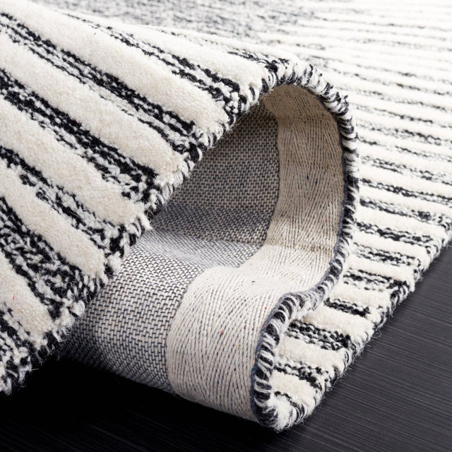 Safavieh Abstract Abt478Z Black/Ivory Rug.