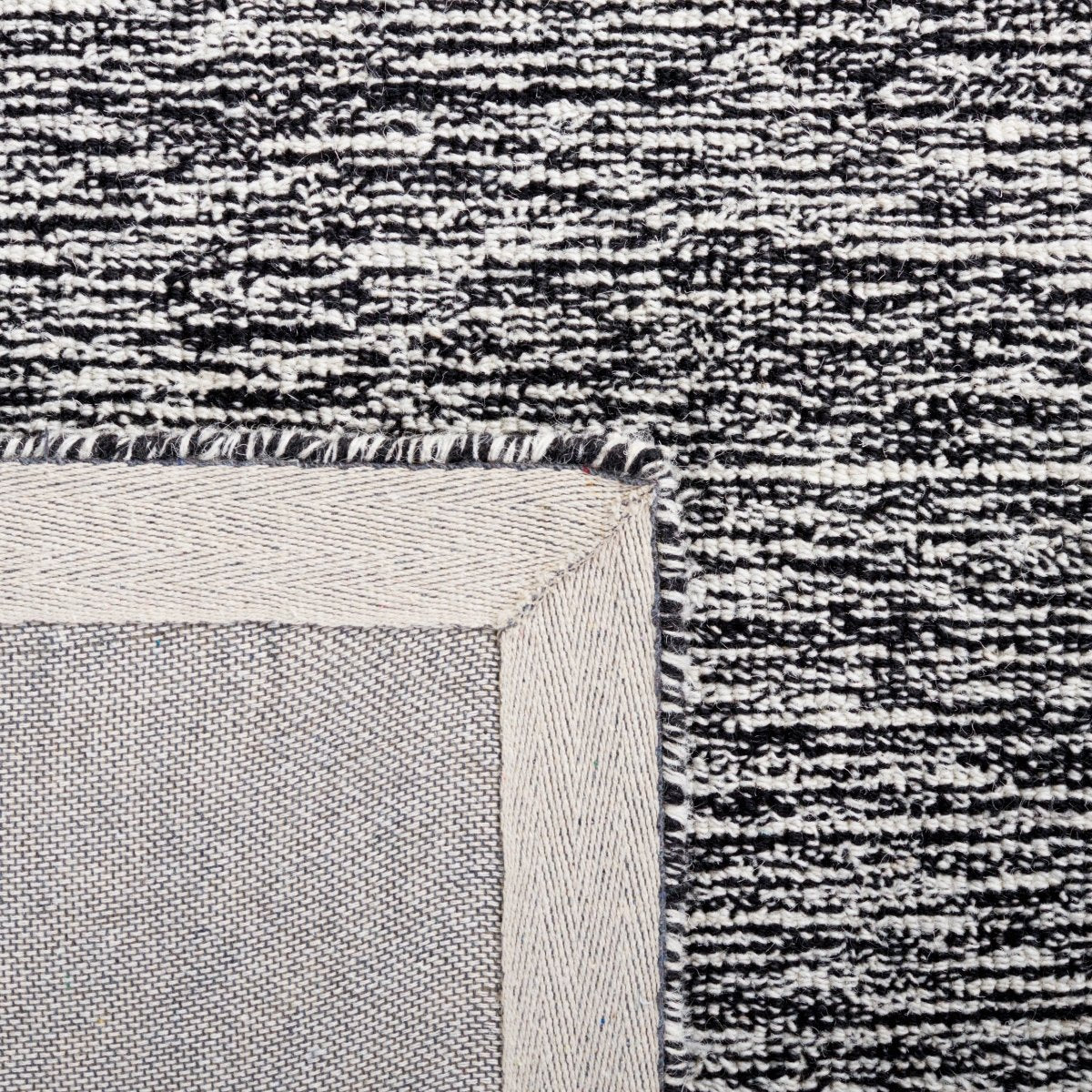 Safavieh Abstract Abt478Z Black/Ivory Rug.