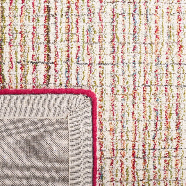 Safavieh Abstract Abt481Q Red/Green Rug.