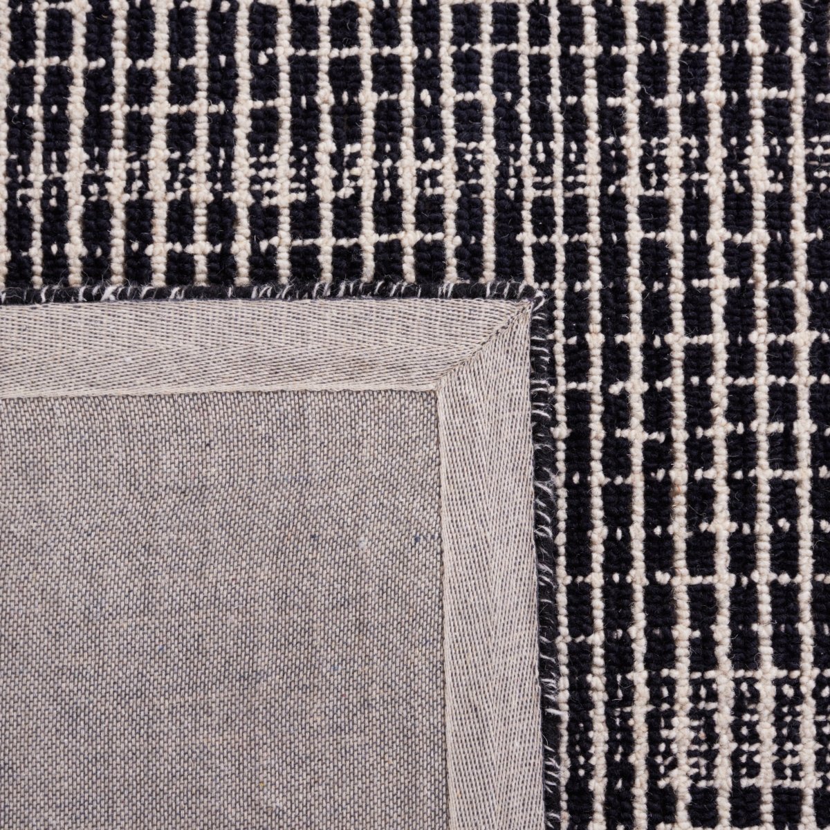 Safavieh Abstract Abt482Z Black/Ivory Rug.