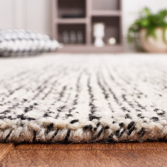 Safavieh Abstract Abt483Z Black/Grey Rug.