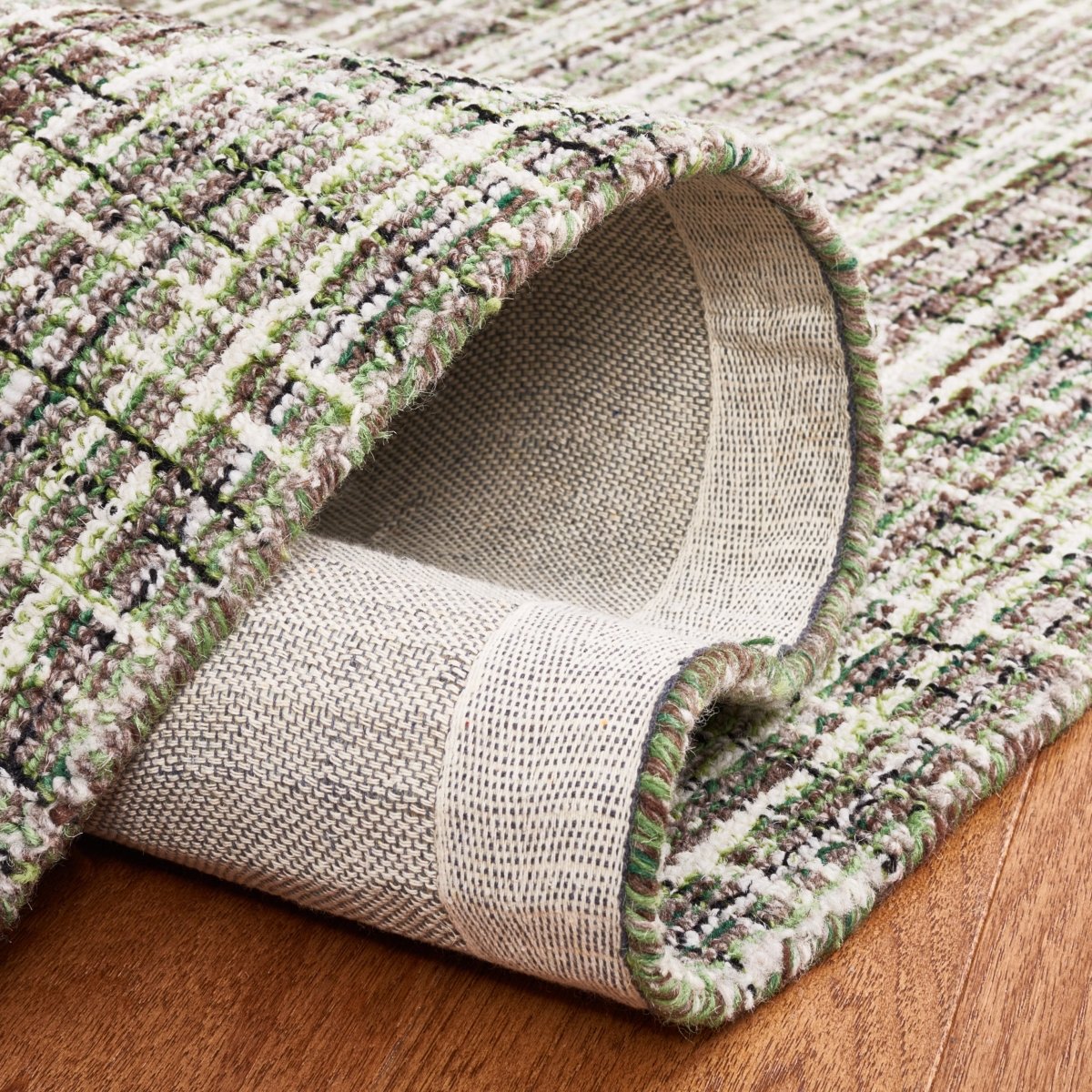 Safavieh Abstract Abt488T Brown/Green Rug.