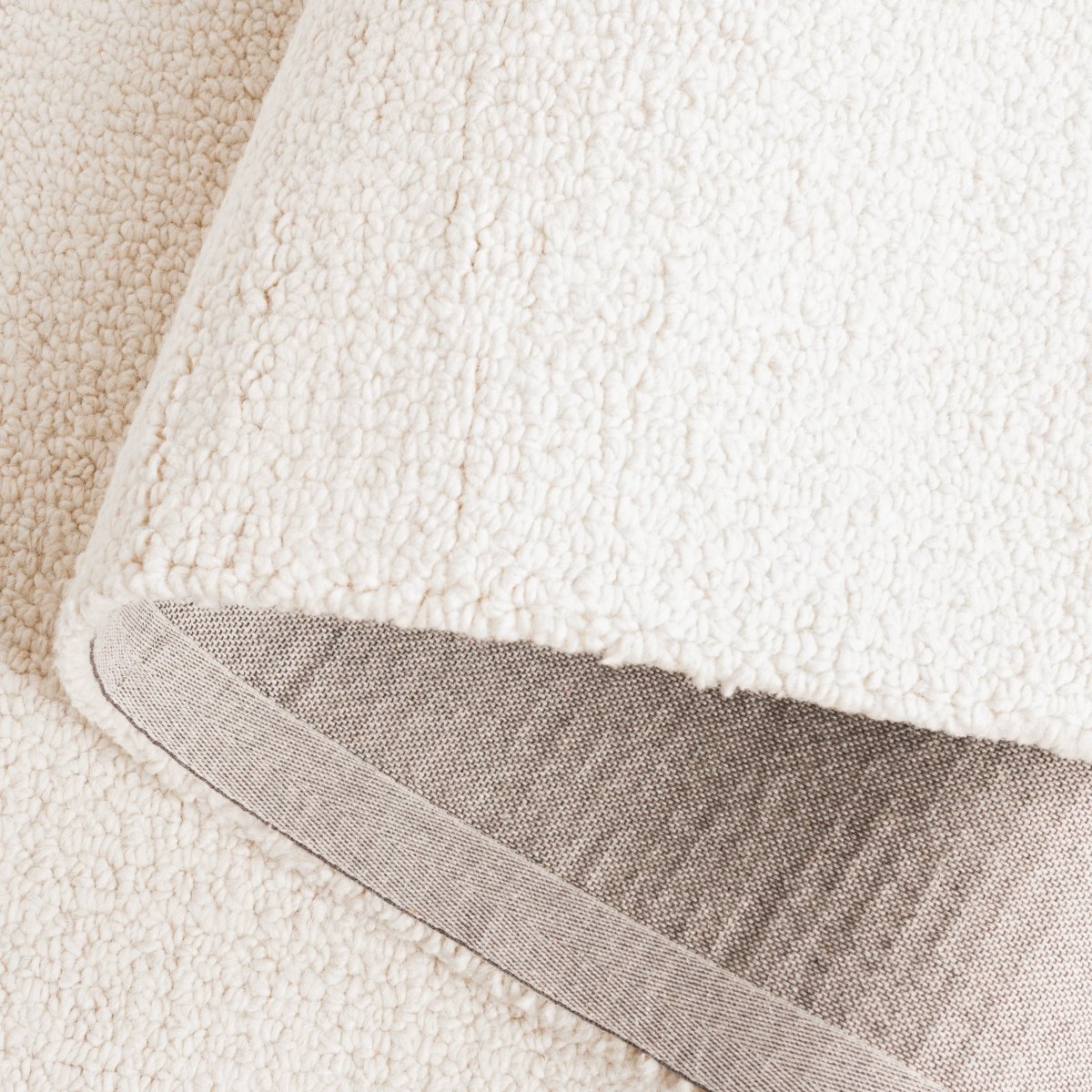 Safavieh Abstract Abt494A Ivory Rug.