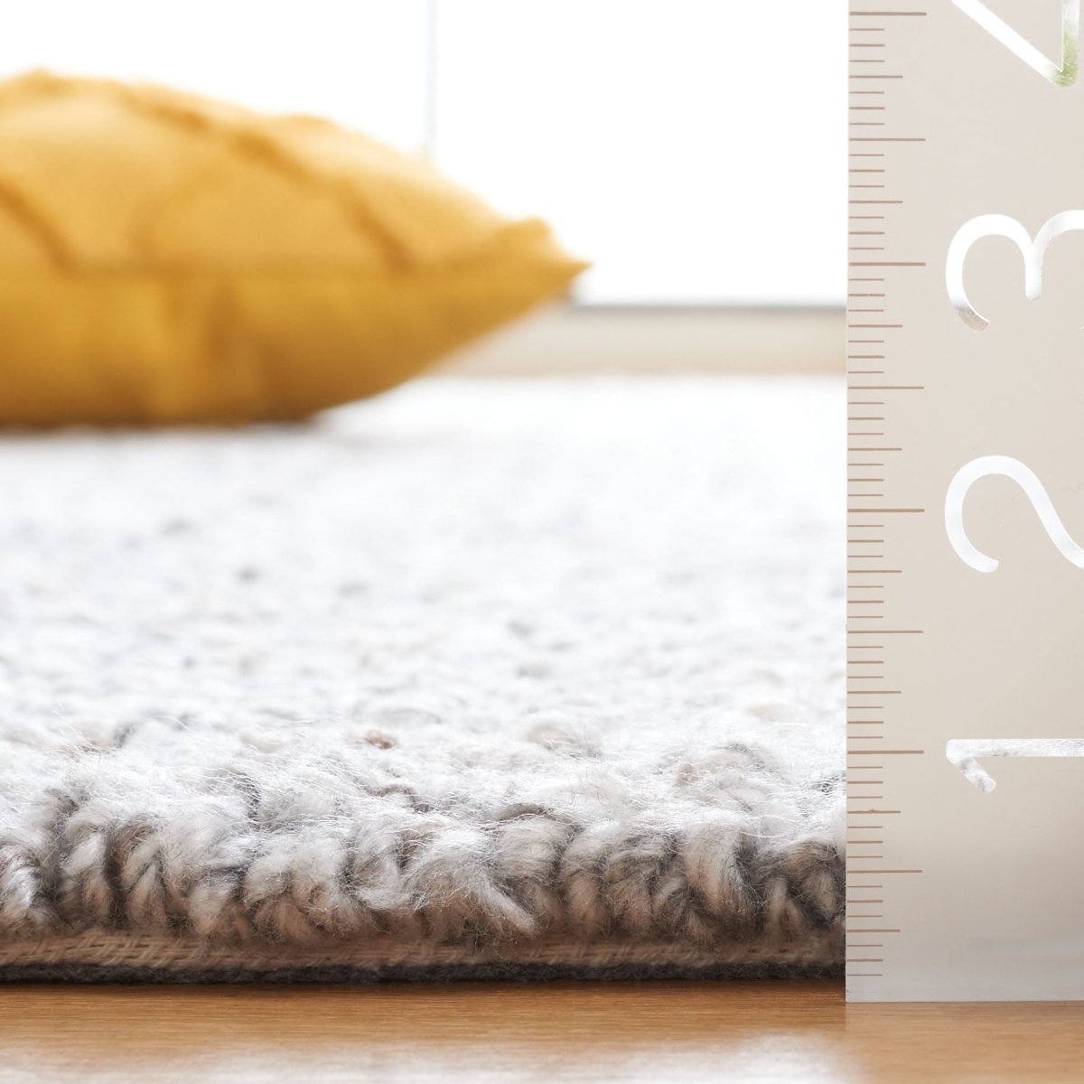 Safavieh Abstract Abt497F Light Grey Rug.