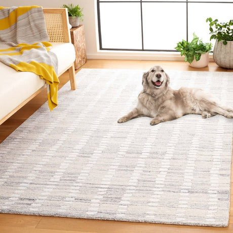 Safavieh Abstract Abt498G Silver/Ivory Rug.