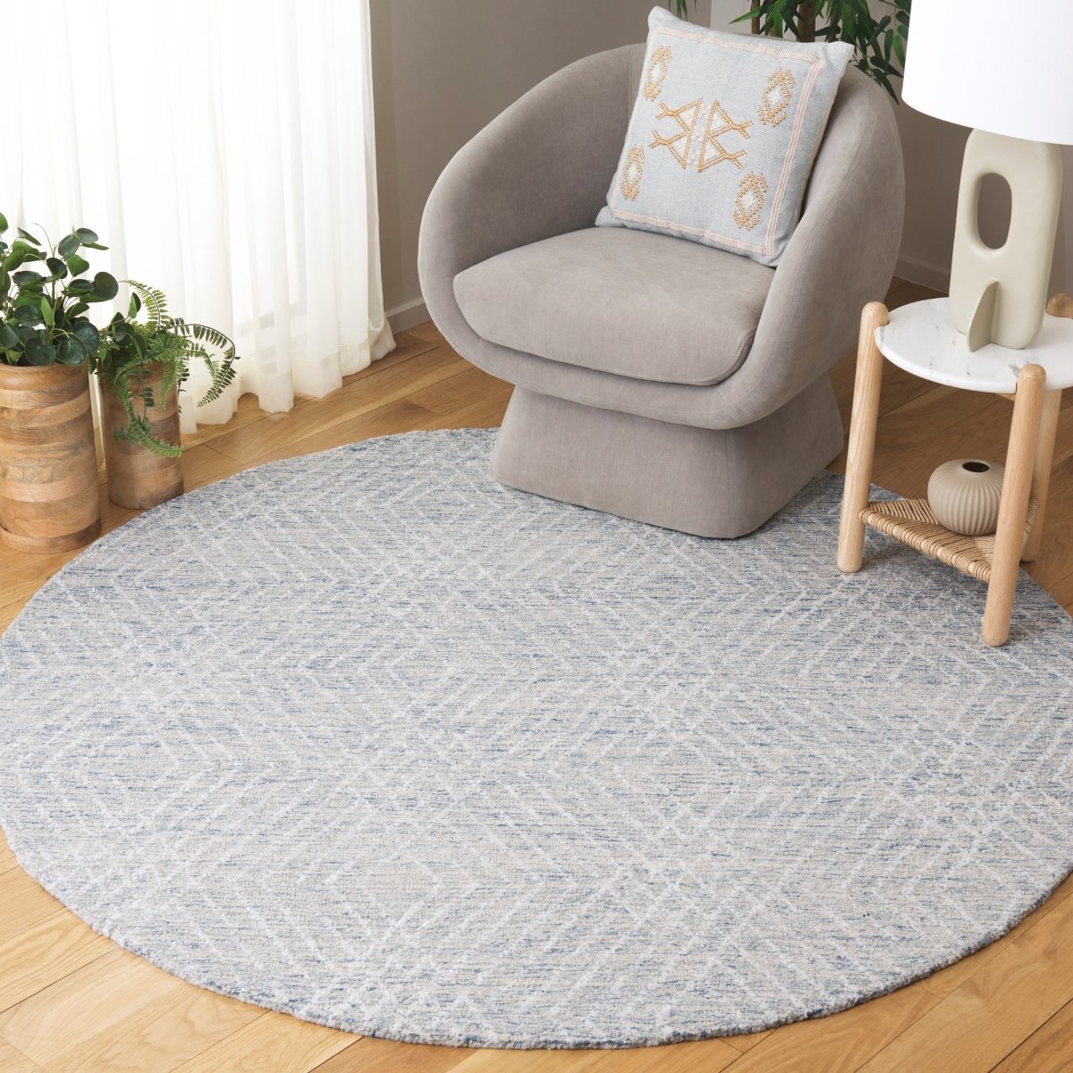 Safavieh Abstract Abt499M Blue/Ivory Rug.