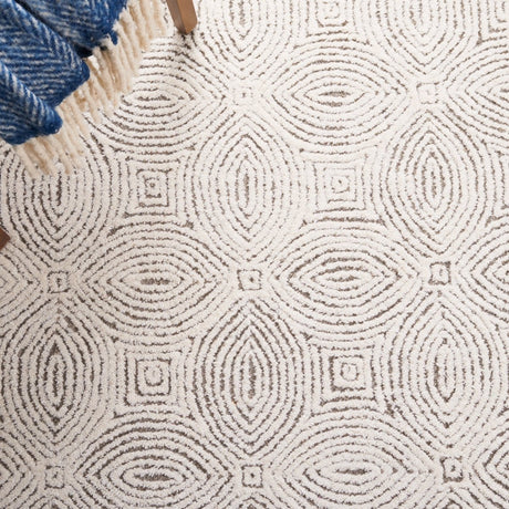 Safavieh Abstract Abt575B Beige/Ivory Rug.
