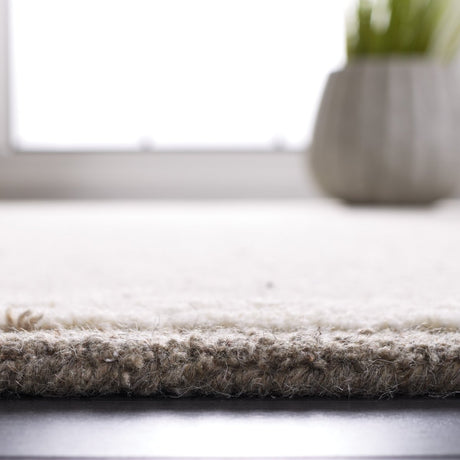 Safavieh Abstract Abt575B Beige/Ivory Rug.