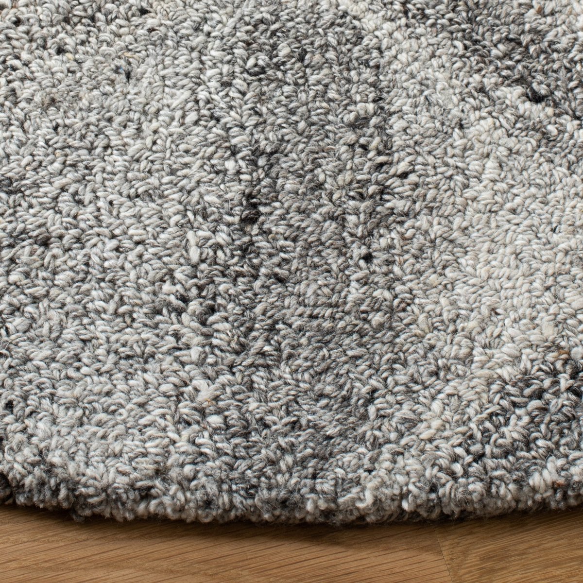 Safavieh Abstract Abt607F Grey/Black Rug.