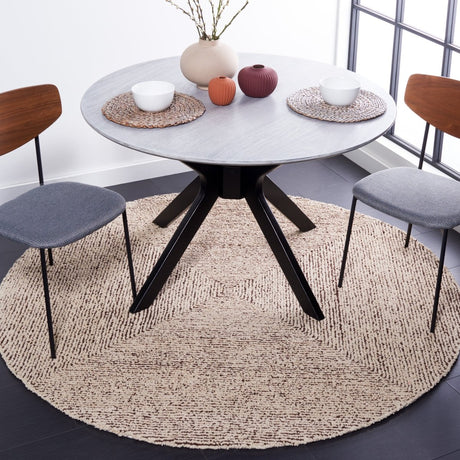 Safavieh Abstract Abt609A Ivory/Black Rug.