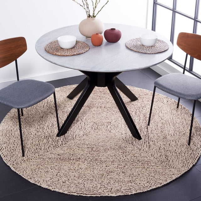 Safavieh Abstract Abt609A Ivory/Black Rug.