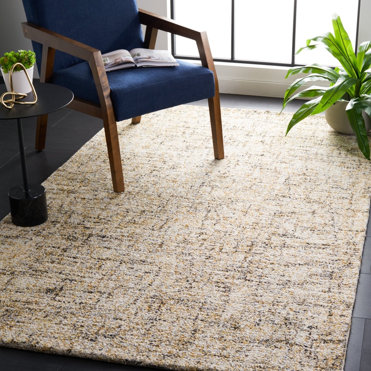 Safavieh Abstract Abt610B Beige/Gold Rug.
