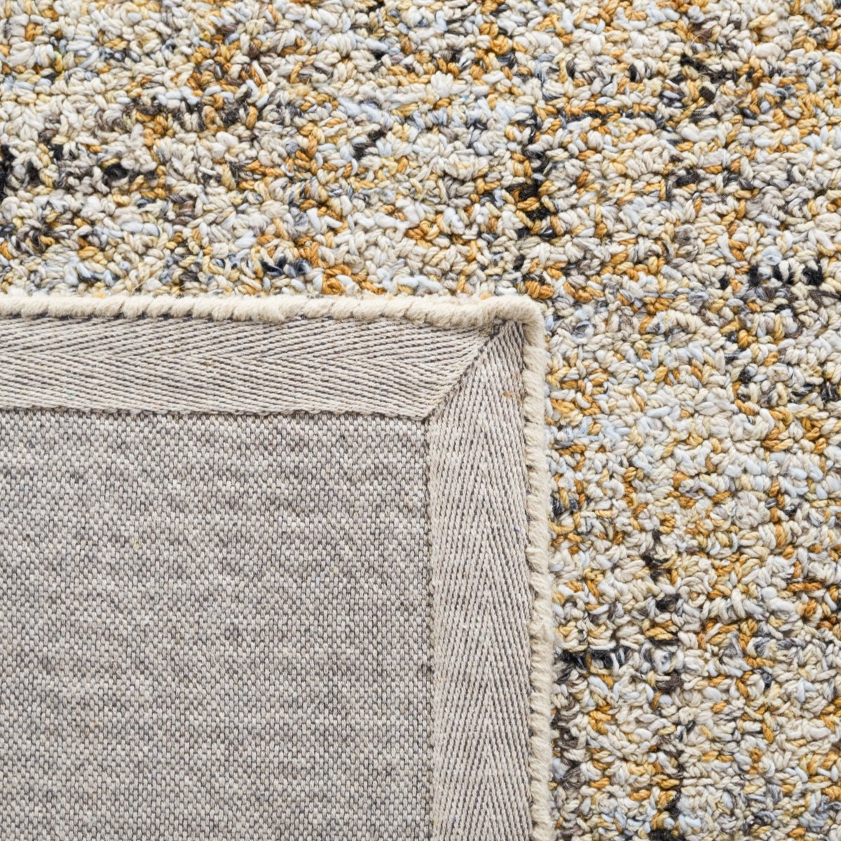 Safavieh Abstract Abt610B Beige/Gold Rug.