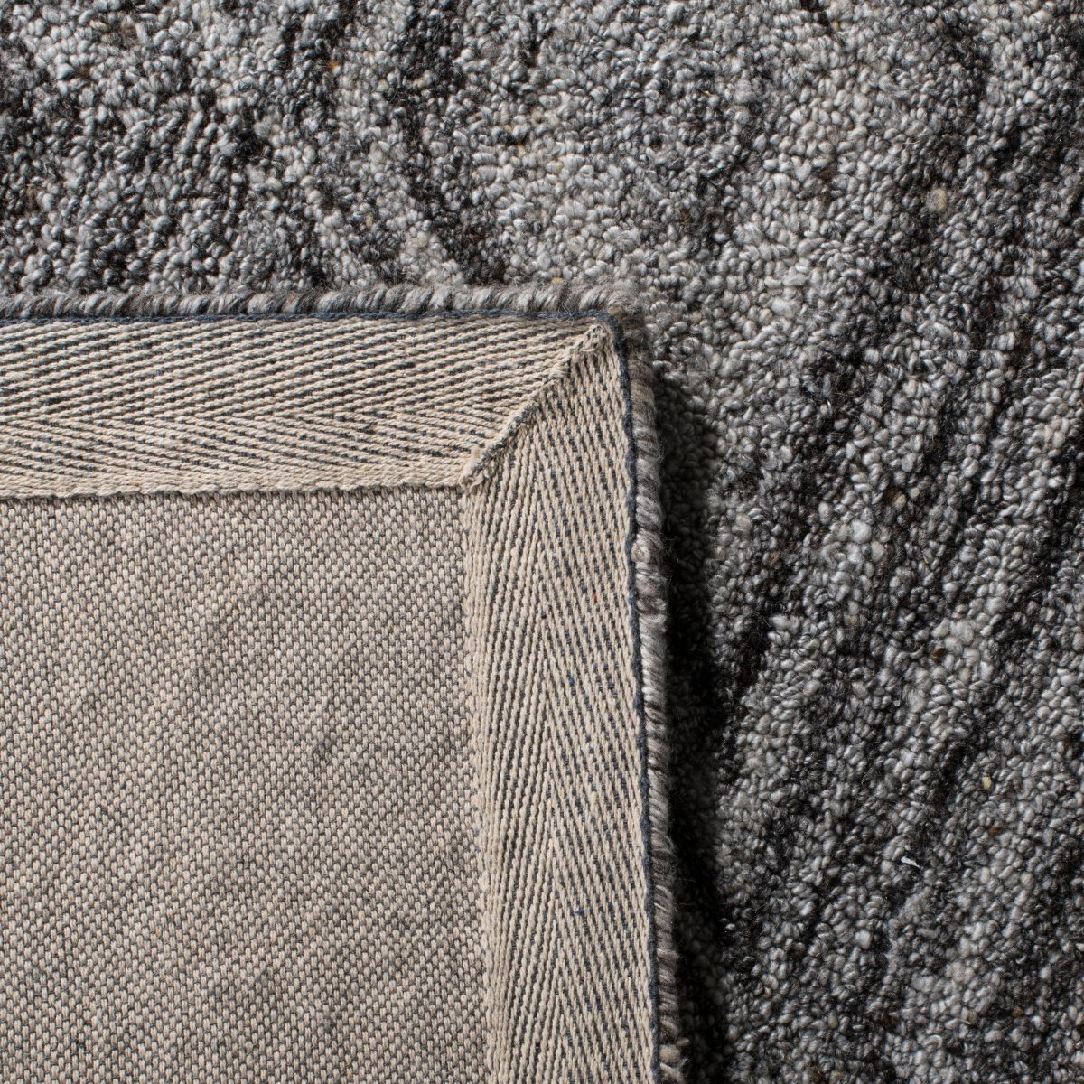 Safavieh Abstract Abt618F Grey/Black Rug.