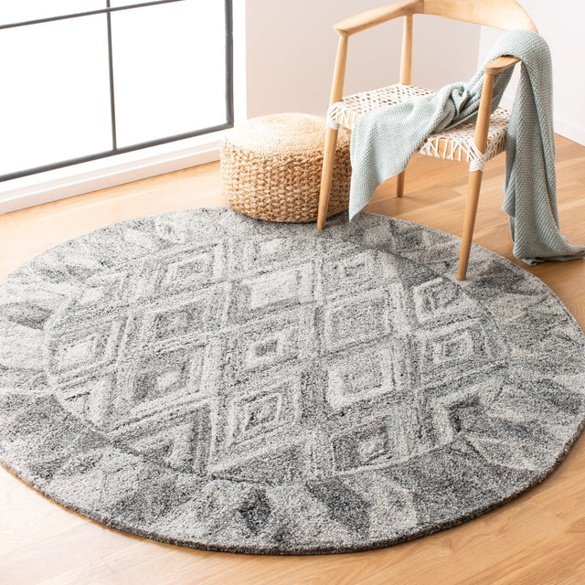Safavieh Abstract Abt618F Grey/Black Rug.