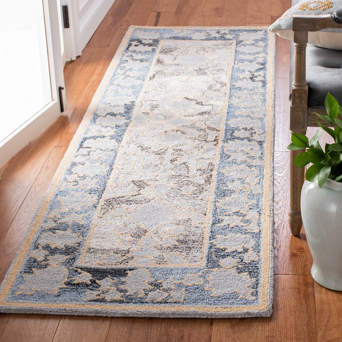 Safavieh Abstract Abt625B Beige/Blue Rugs.
