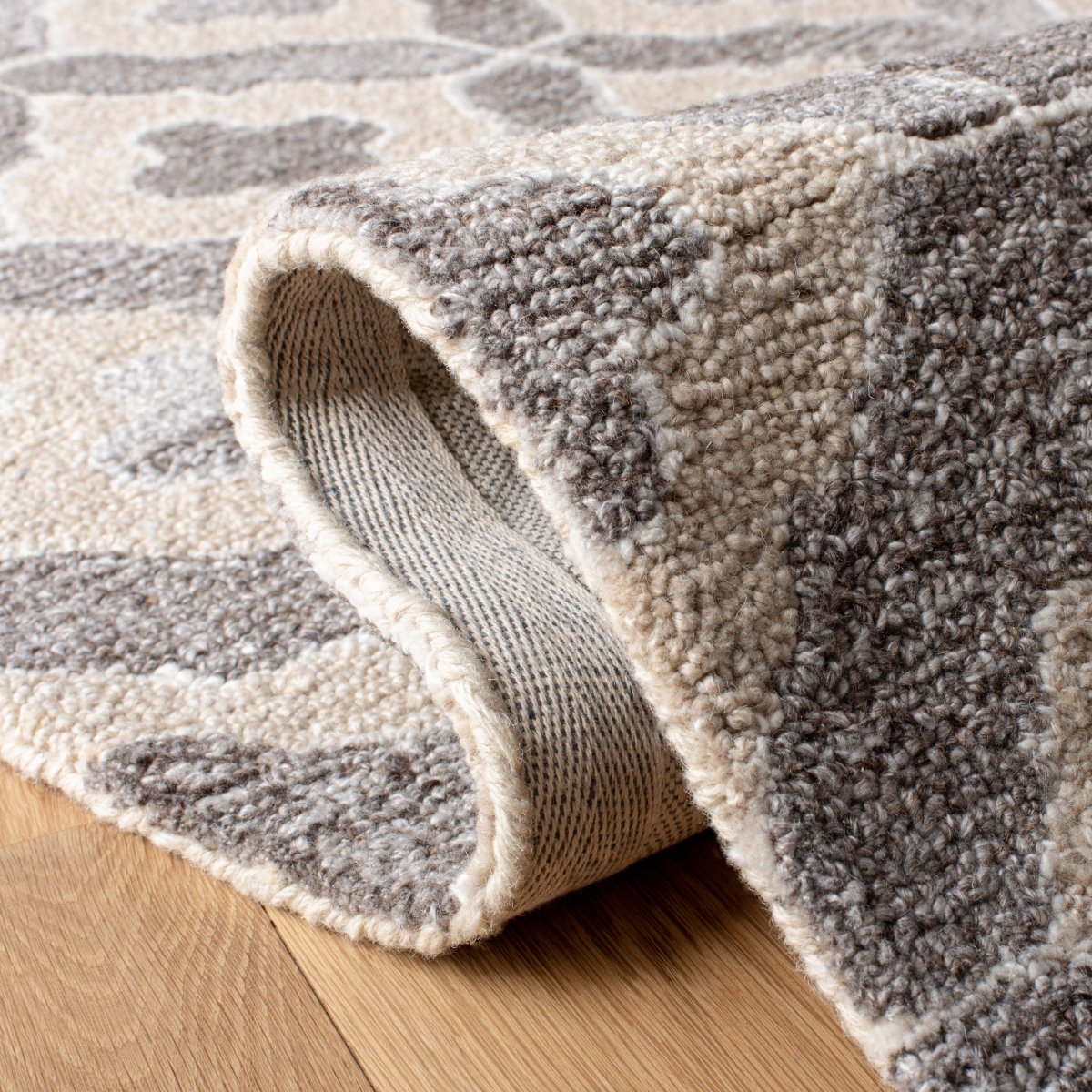 Safavieh Abstract Abt634B Beige/Grey Rugs.