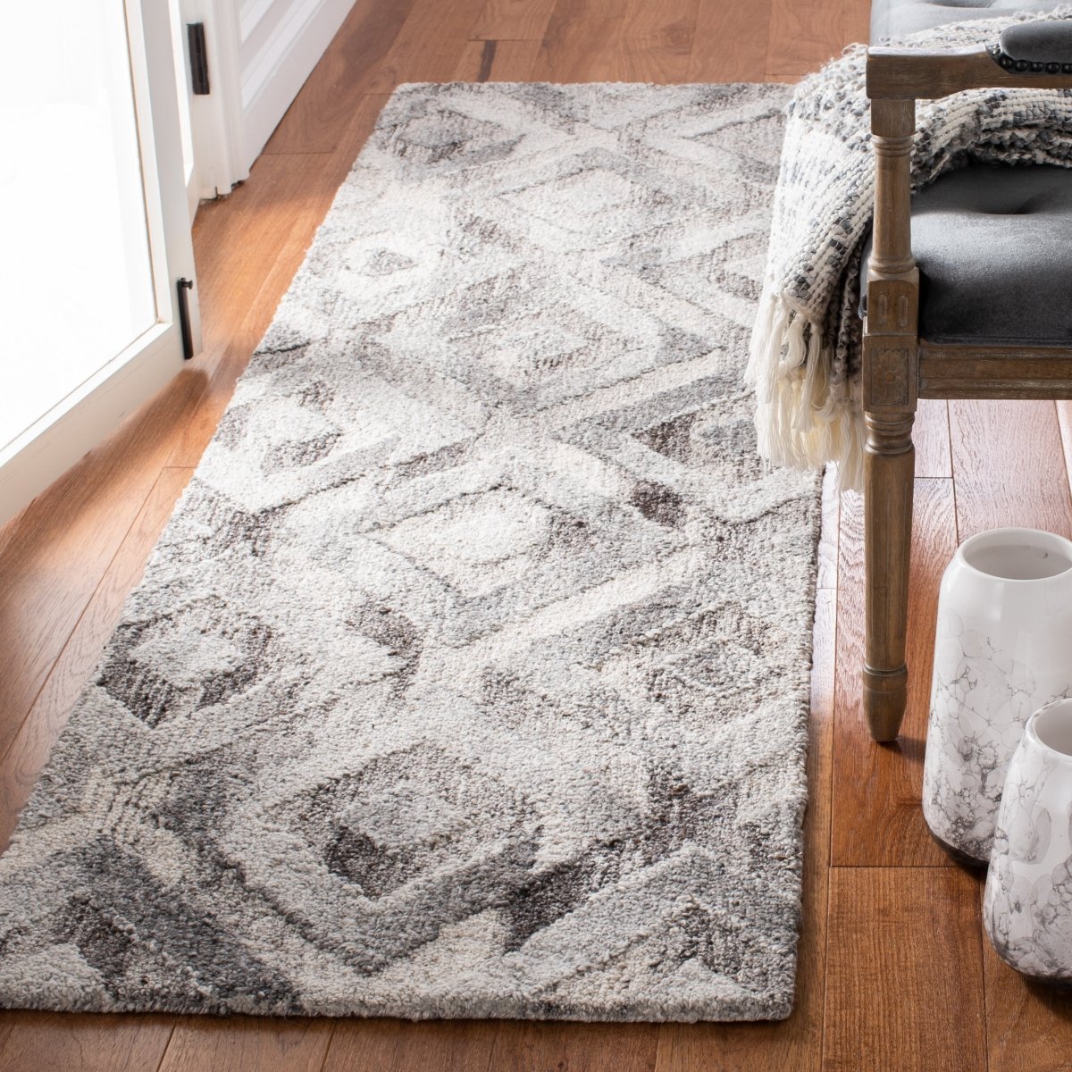 Safavieh Abstract Abt635F Grey Rugs.