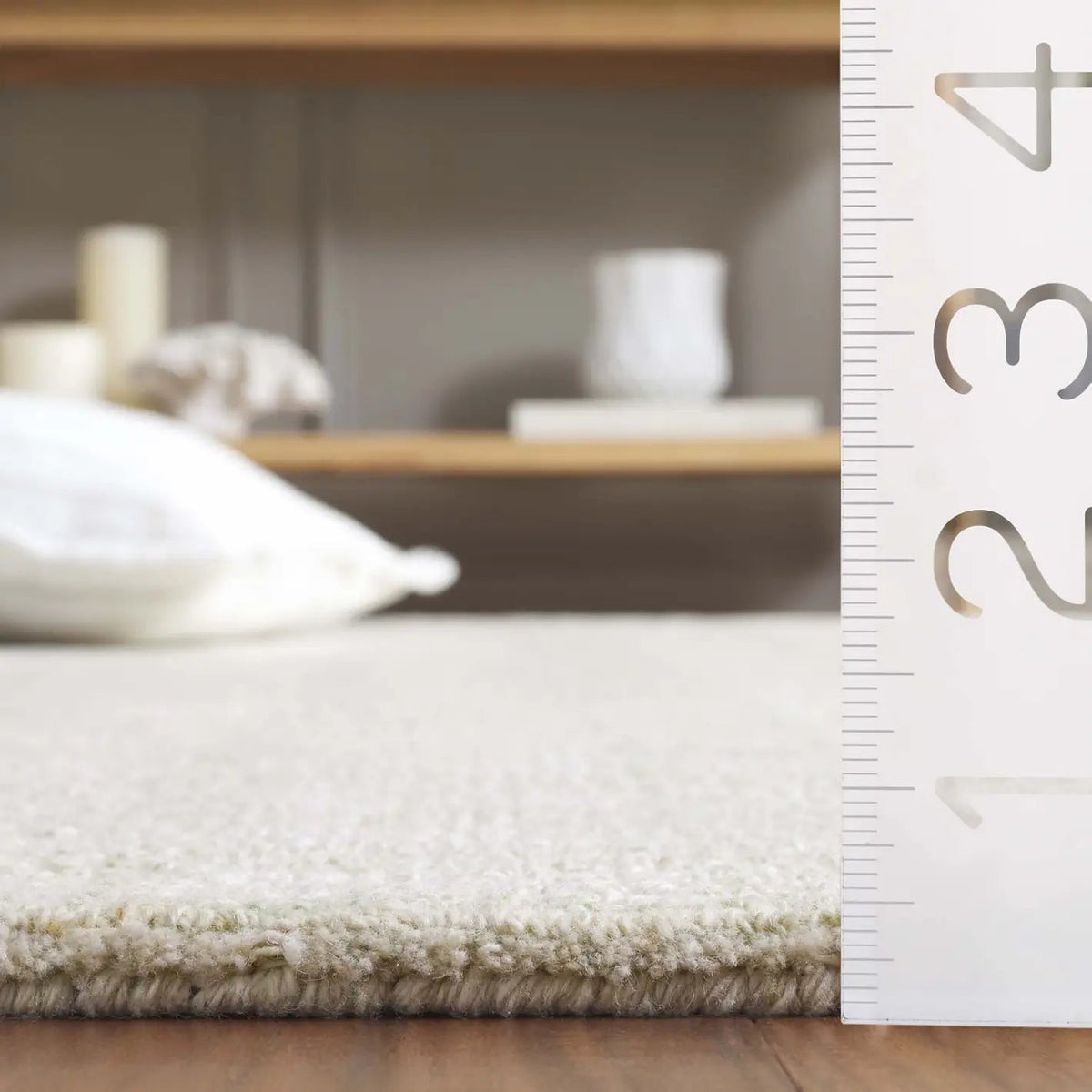 Safavieh Abstract 4'-0" x 6'-0" Rug in Ivory / Sage