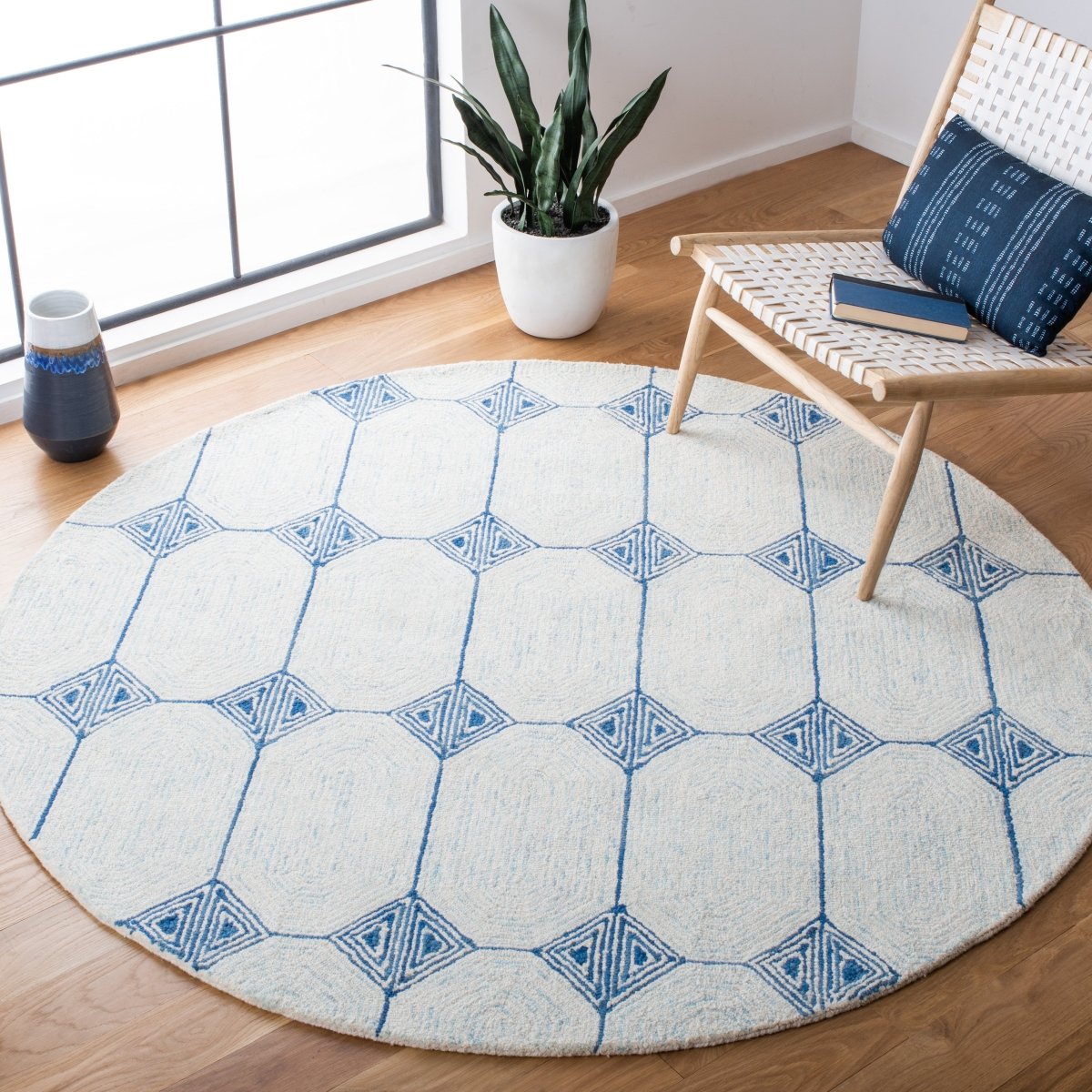 Safavieh Abstract Abt658A Ivory/Blue Rugs.