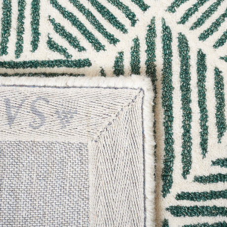 Safavieh Abstract Abt763W Dark Green/Ivory Rug.