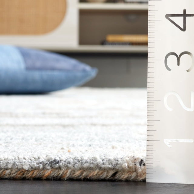 Safavieh Abstract Abt875F Grey/Brown Rug.