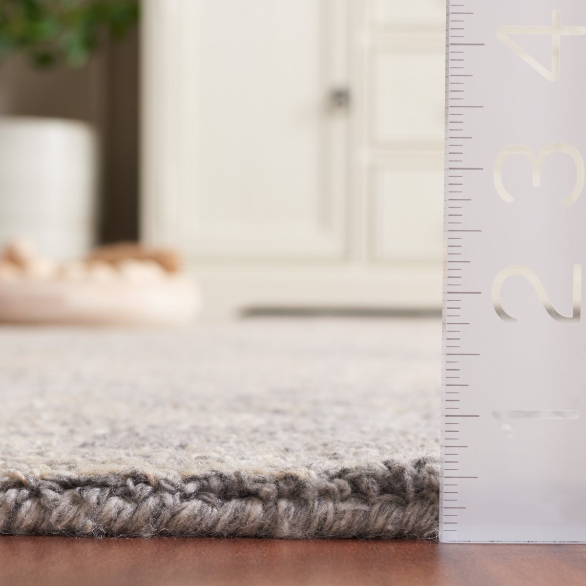 Safavieh Abstract Abt876B Beige/Grey Rug.