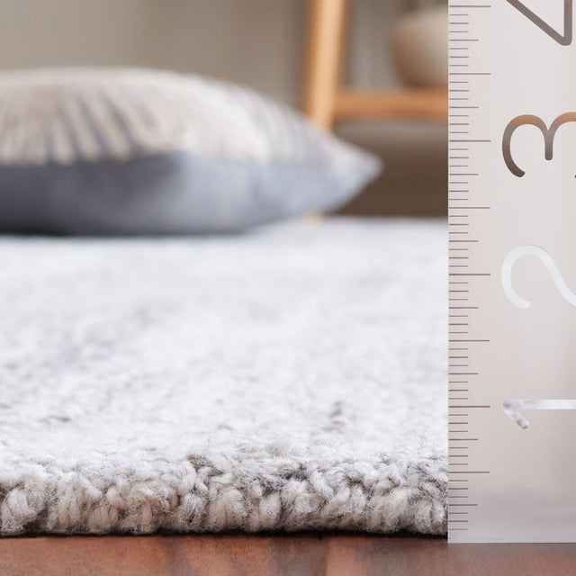 Safavieh Abstract Abt878B Beige/Brown Rug.