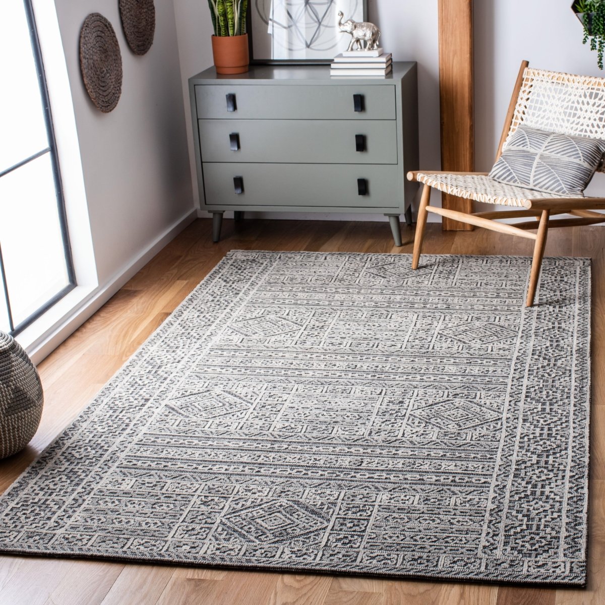 Safavieh Abstract Abt967F Grey/Black Rugs.
