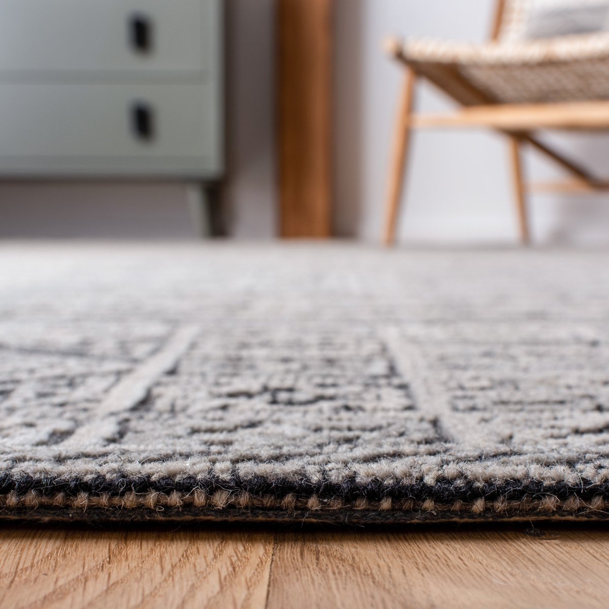 Safavieh Abstract Abt967F Grey/Black Rugs.