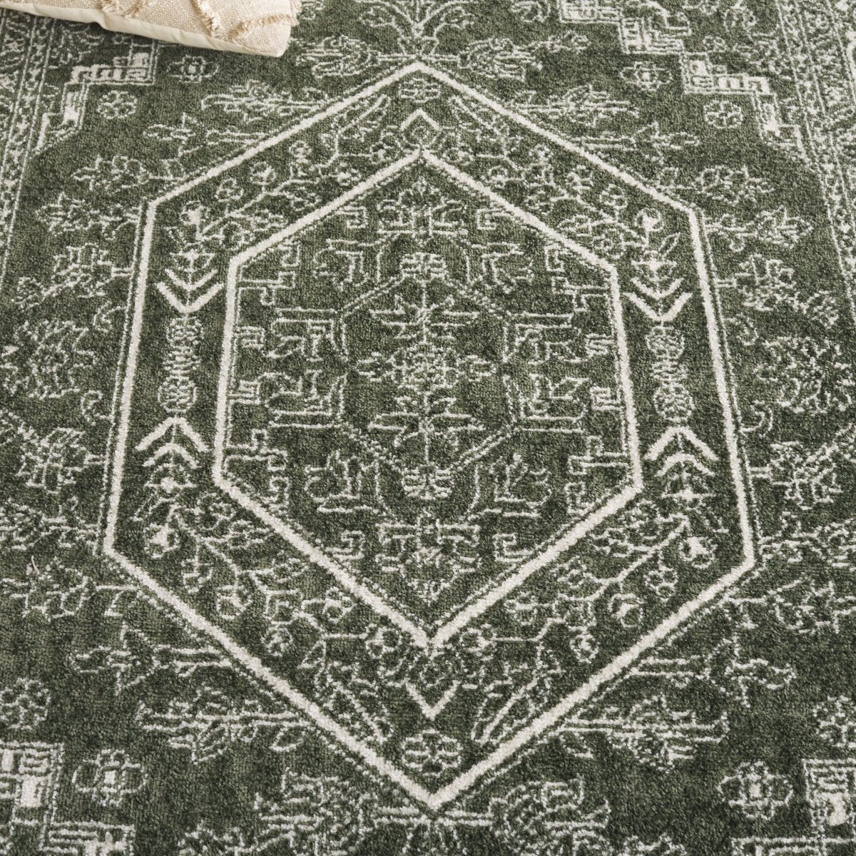Safavieh Adirondack Adr108Y Dark Green/Ivory Rug.