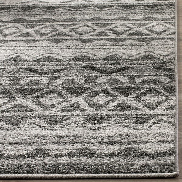 Safavieh Adirondack Adr119N Ivory / Charcoal Rugs.