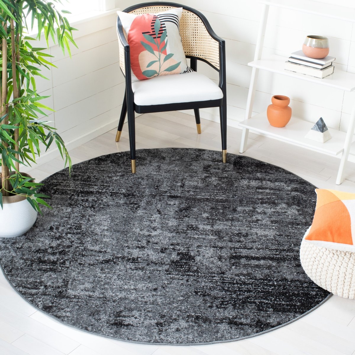 Safavieh Adirondack Adr130A Black/Ivory Rugs.