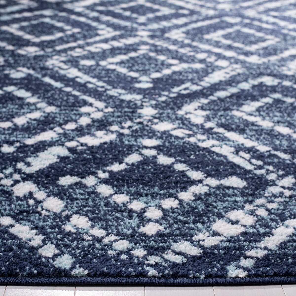 Safavieh Adirondack Adr131N Navy/Ivory Rug.
