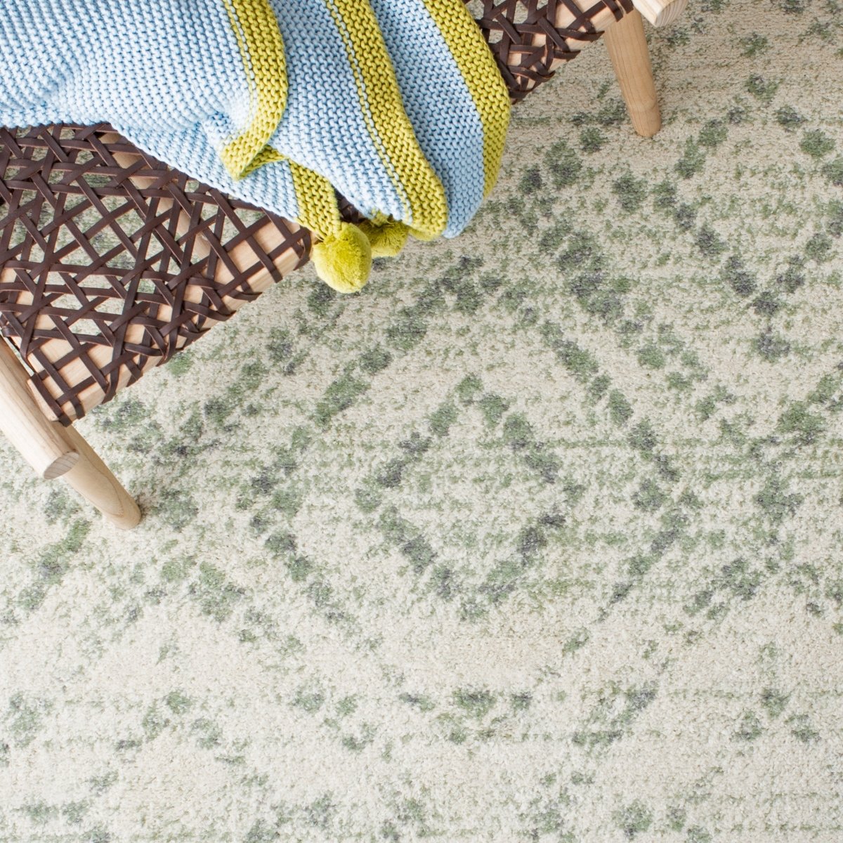 Safavieh Adirondack Adr131X Ivory/Green Rugs.