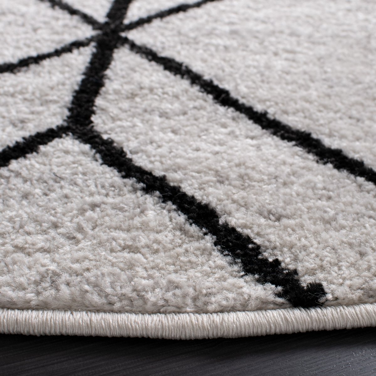 Safavieh Adirondack Adr241F Light Grey/Black Rug.
