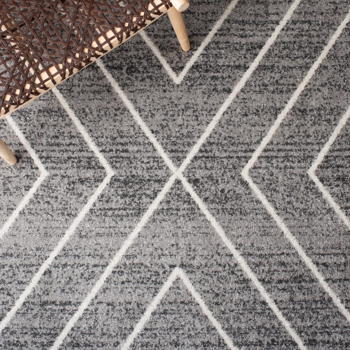 Safavieh Adirondack Adr251H Dark Grey/Ivory Rugs.