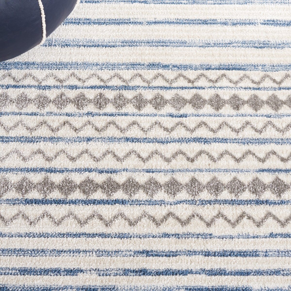 Safavieh Alamo Alm775N Ivory/Navy Rug.
