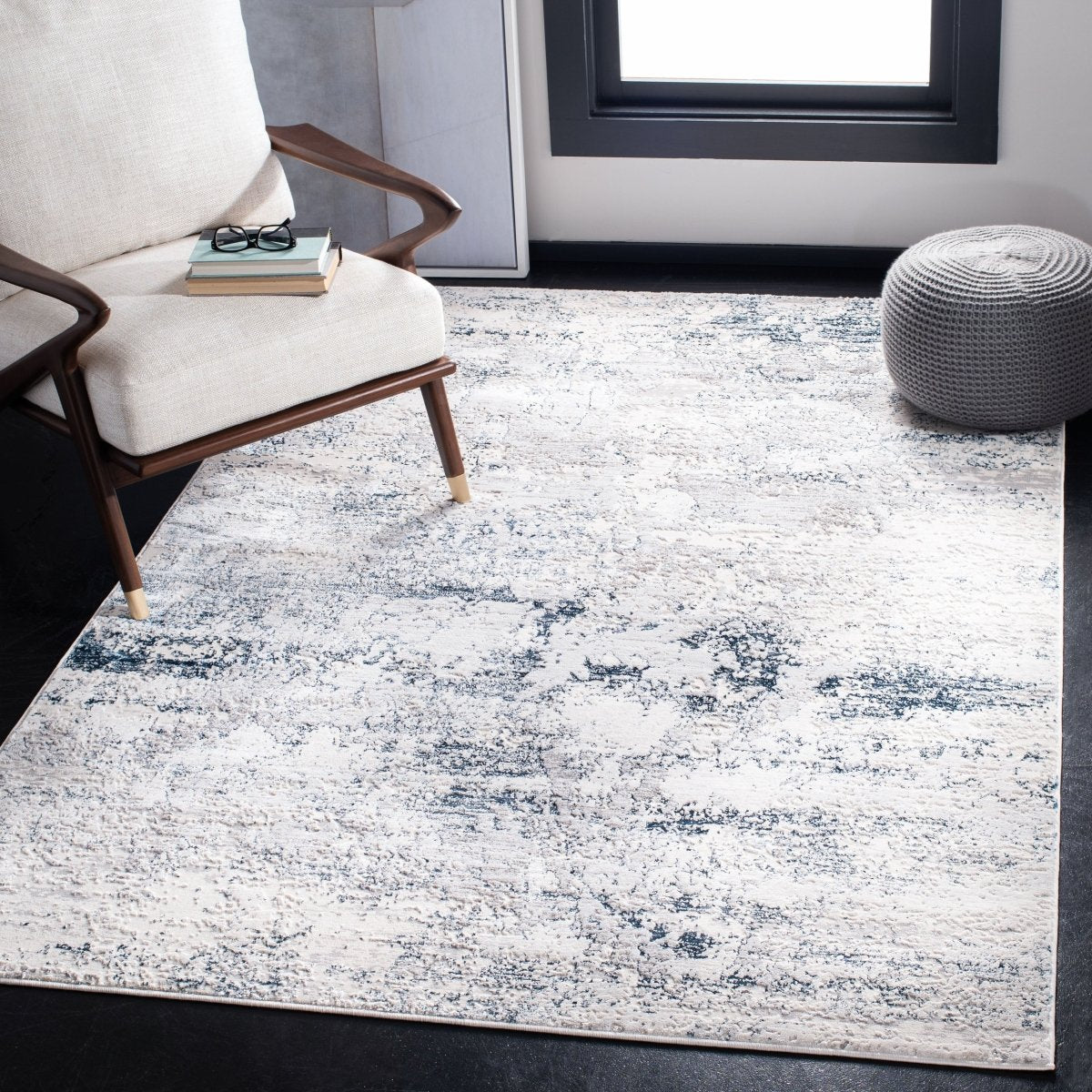 Safavieh Amalfi Amf572C Cream/Navy Rugs.