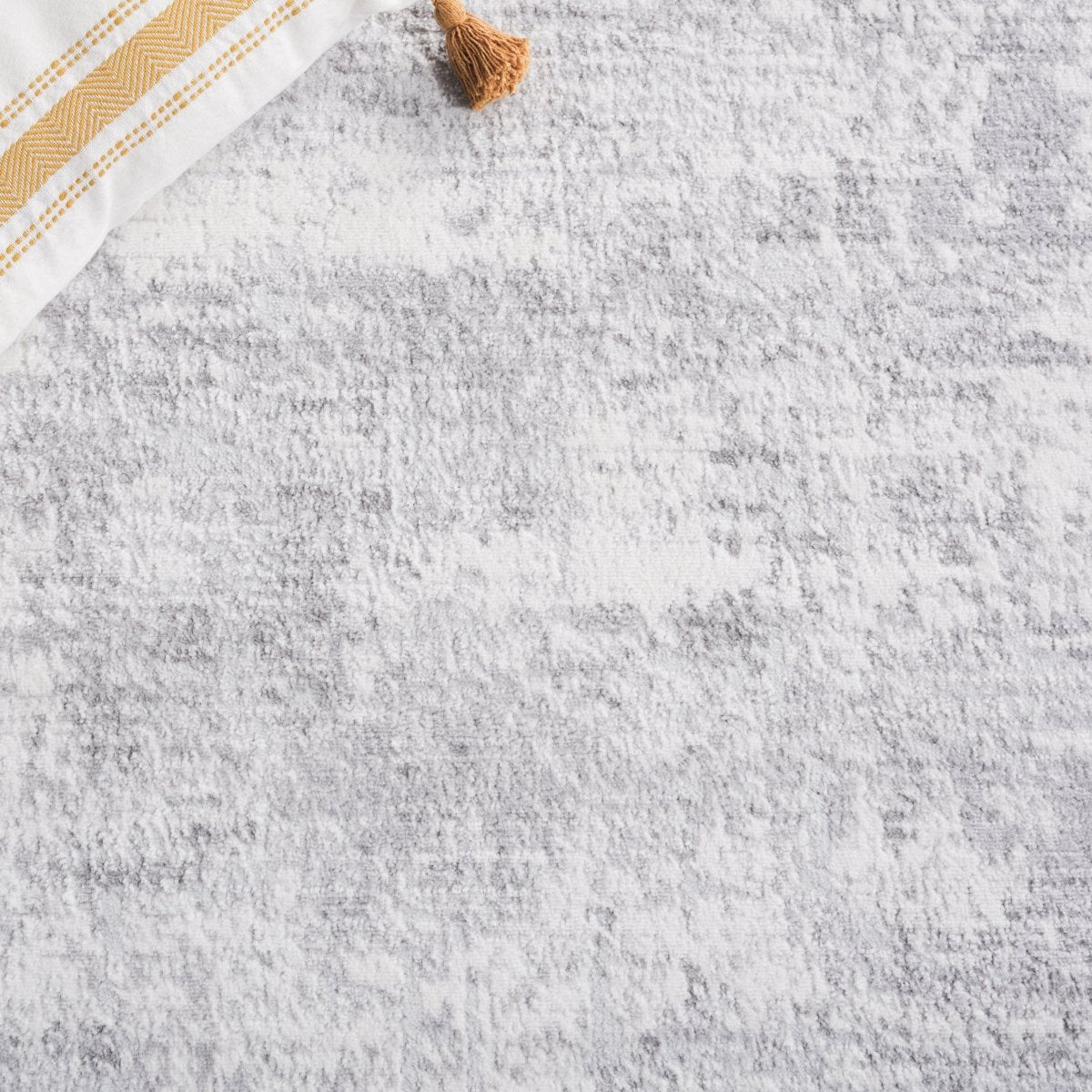 Safavieh Amelia Ala700F Ivory/Light Grey Rug.