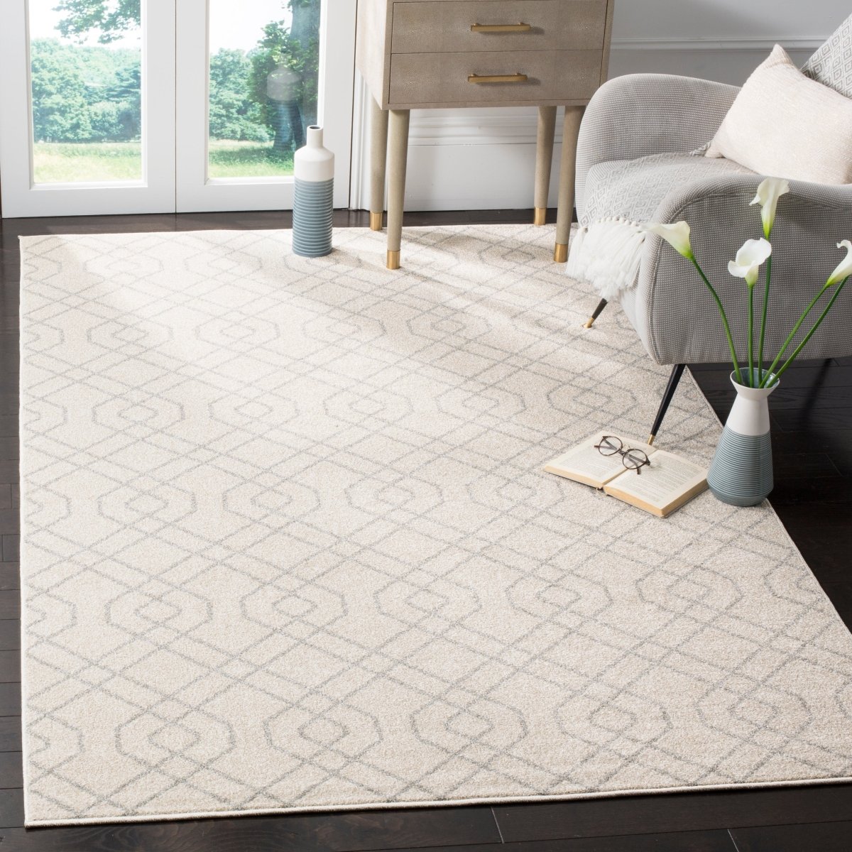 Safavieh Amherst Amt407K Ivory/Light Grey Rug.