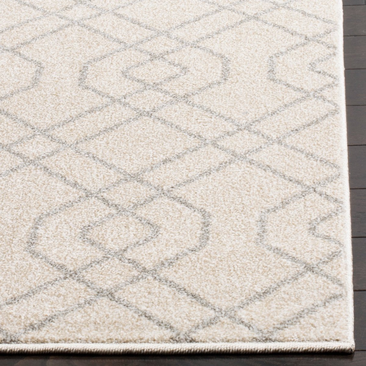 Safavieh Amherst Amt407K Ivory/Light Grey Rug.