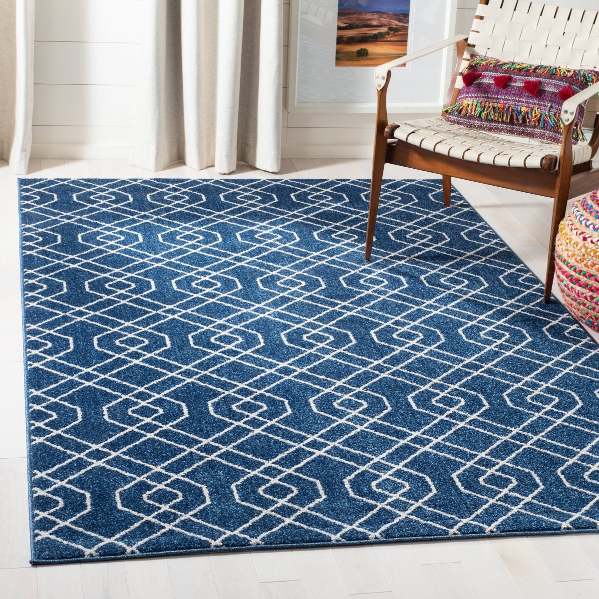 Safavieh Amherst Amt407P Navy/Beige Rug.