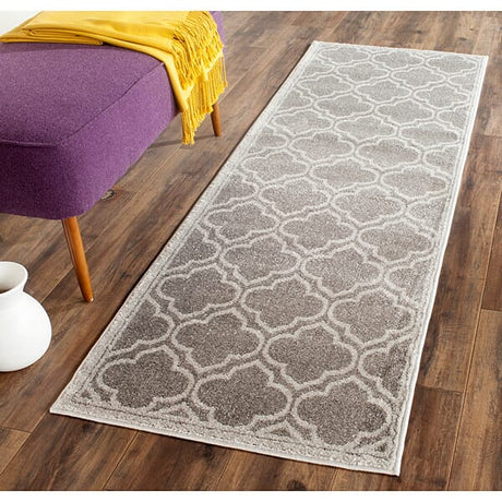 Safavieh Amherst Amt412C Grey / Light Grey Rugs.