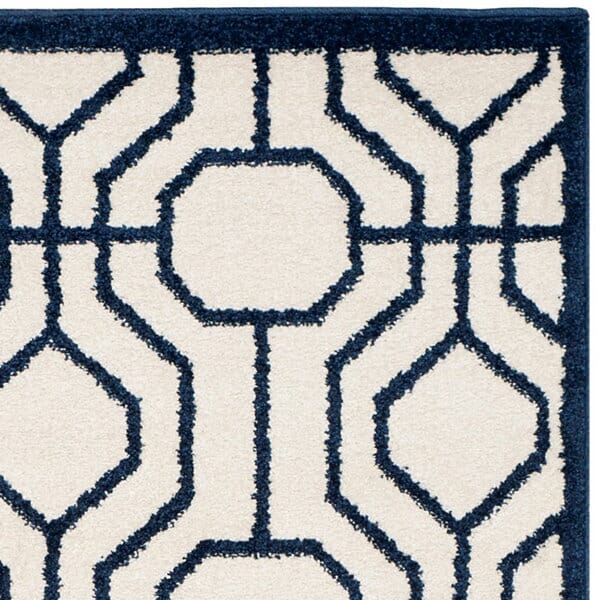 Safavieh Amherst Amt416M Ivory / Navy Rugs.