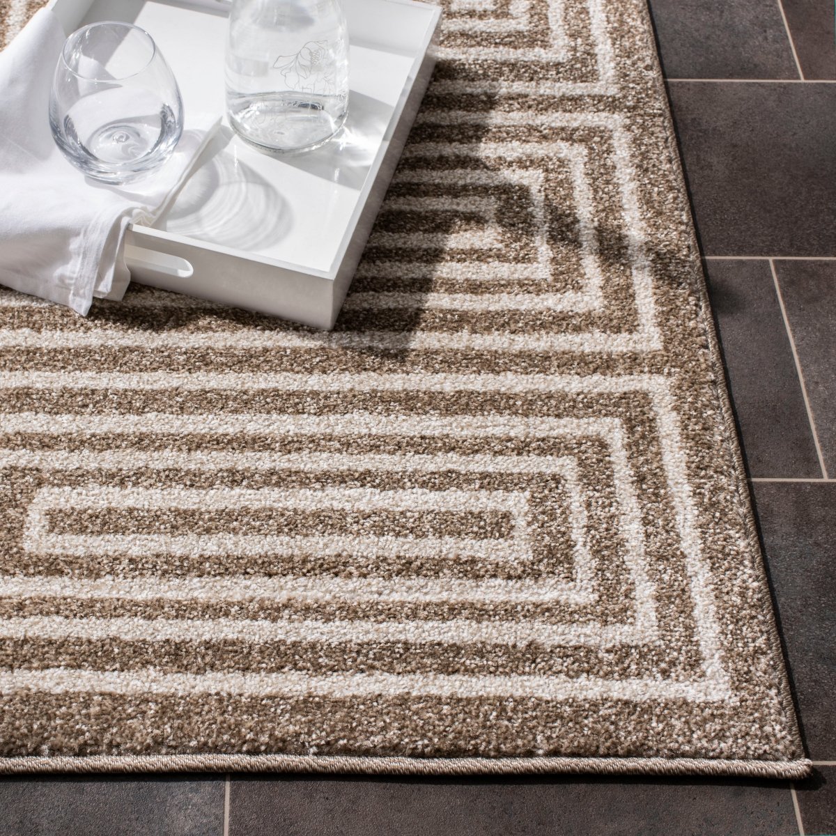 Safavieh Amherst Amt430S Wheat/Beige Rug.