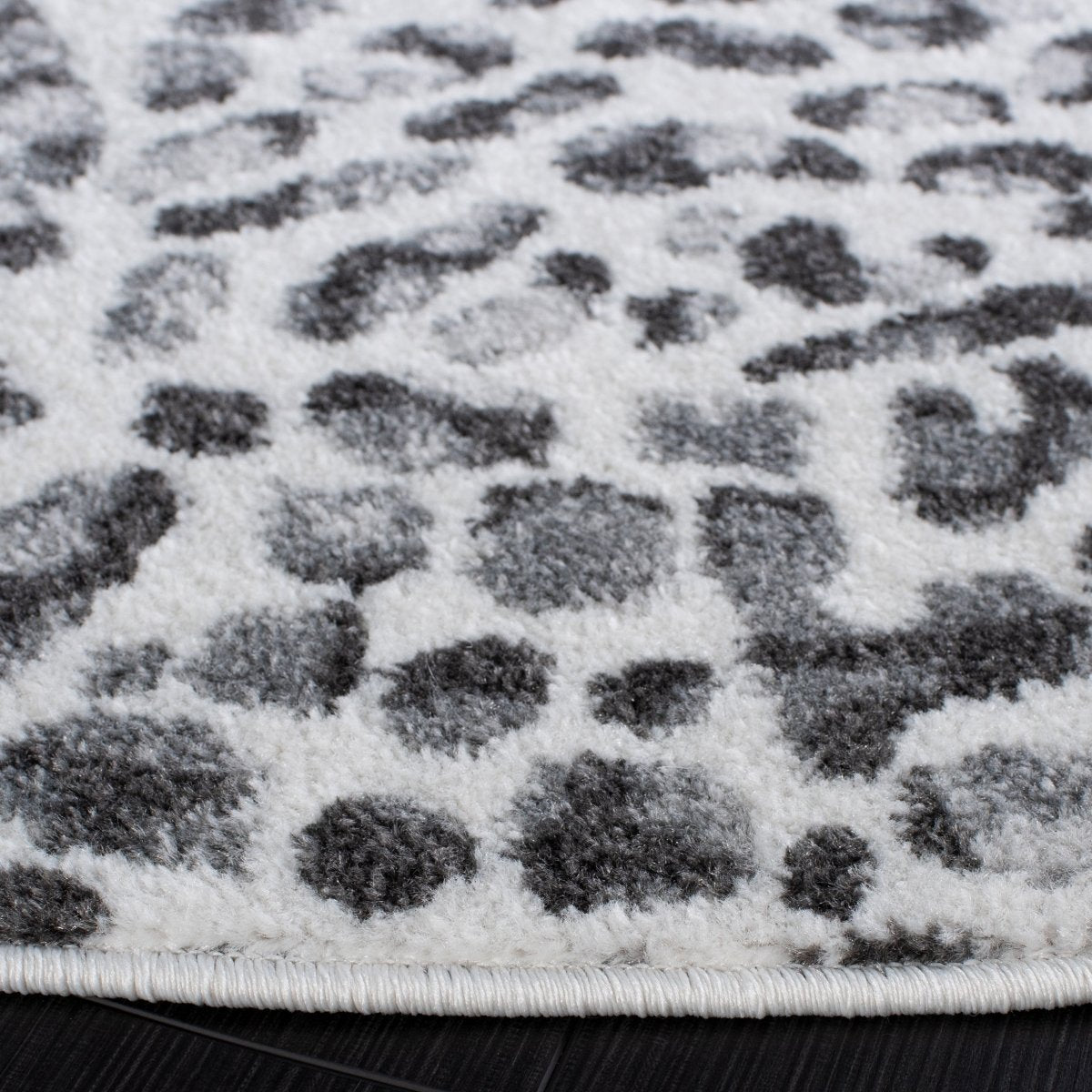 Safavieh Amsterdam Ams187F Ivory/Grey Rug.