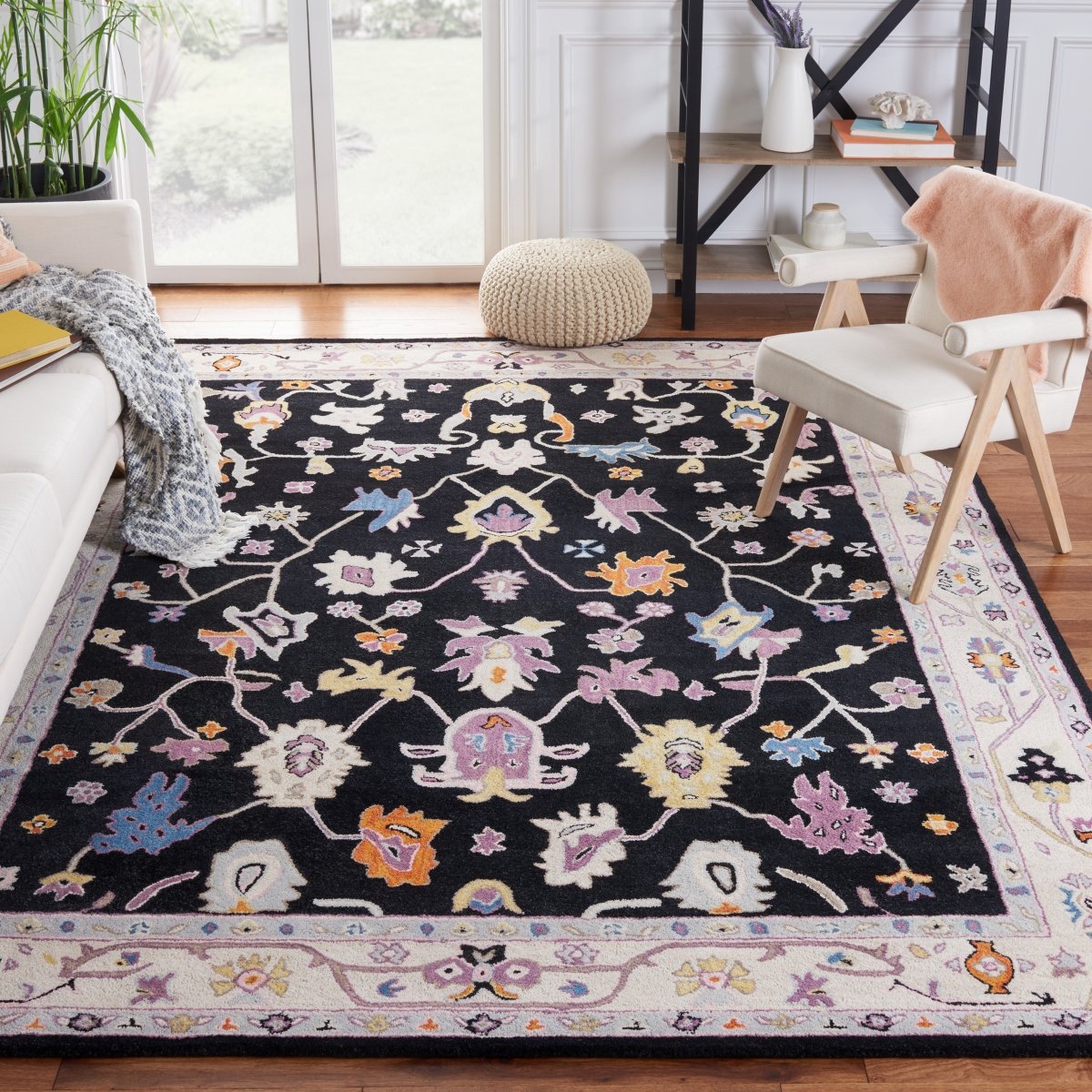 Safavieh Anatolia An513Z Black/Ivory Rug.