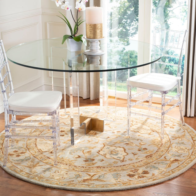 Safavieh Antiquity At60A Light Grey Rugs.