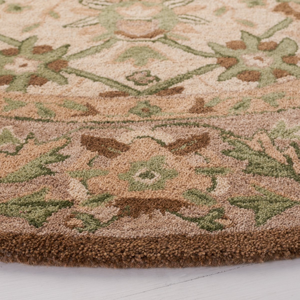 Safavieh Antiquity At65B Ivory/Beige Rug.